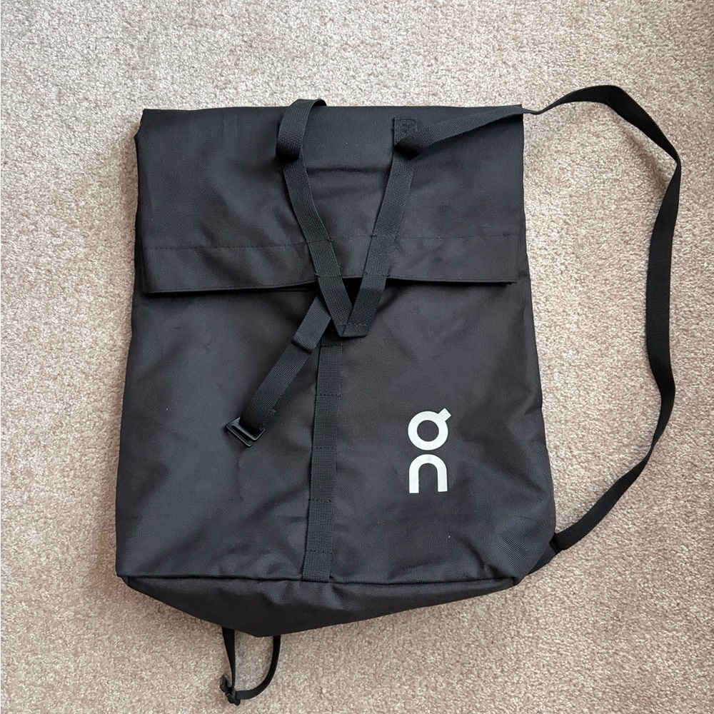 On Cloud Running Black Roll-Top Backpack